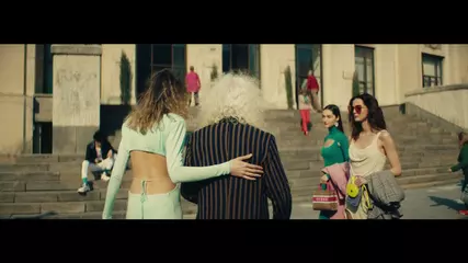 FASHION DAYS - Everything about good taste. And responsibility.